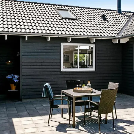 Feriehus Villavilla 413 - Marielyst, Lollandfalstermon *